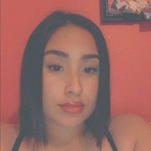 Meet your Posher, Liana